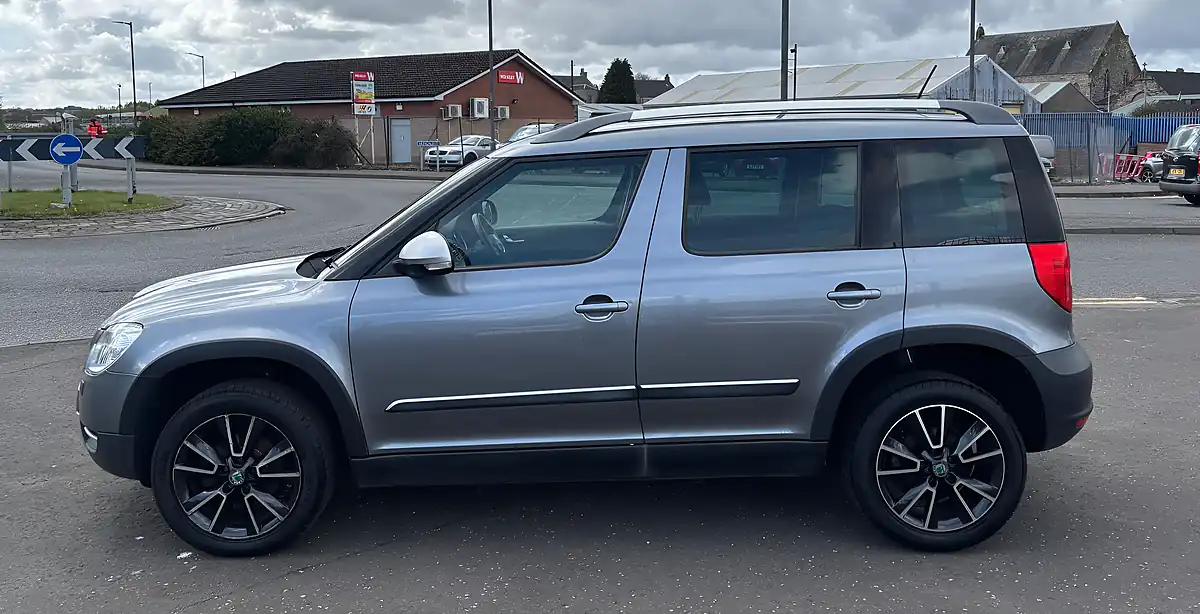 Used 2012 Skoda Yeti Urban Grey - Interior and Exterior details 15