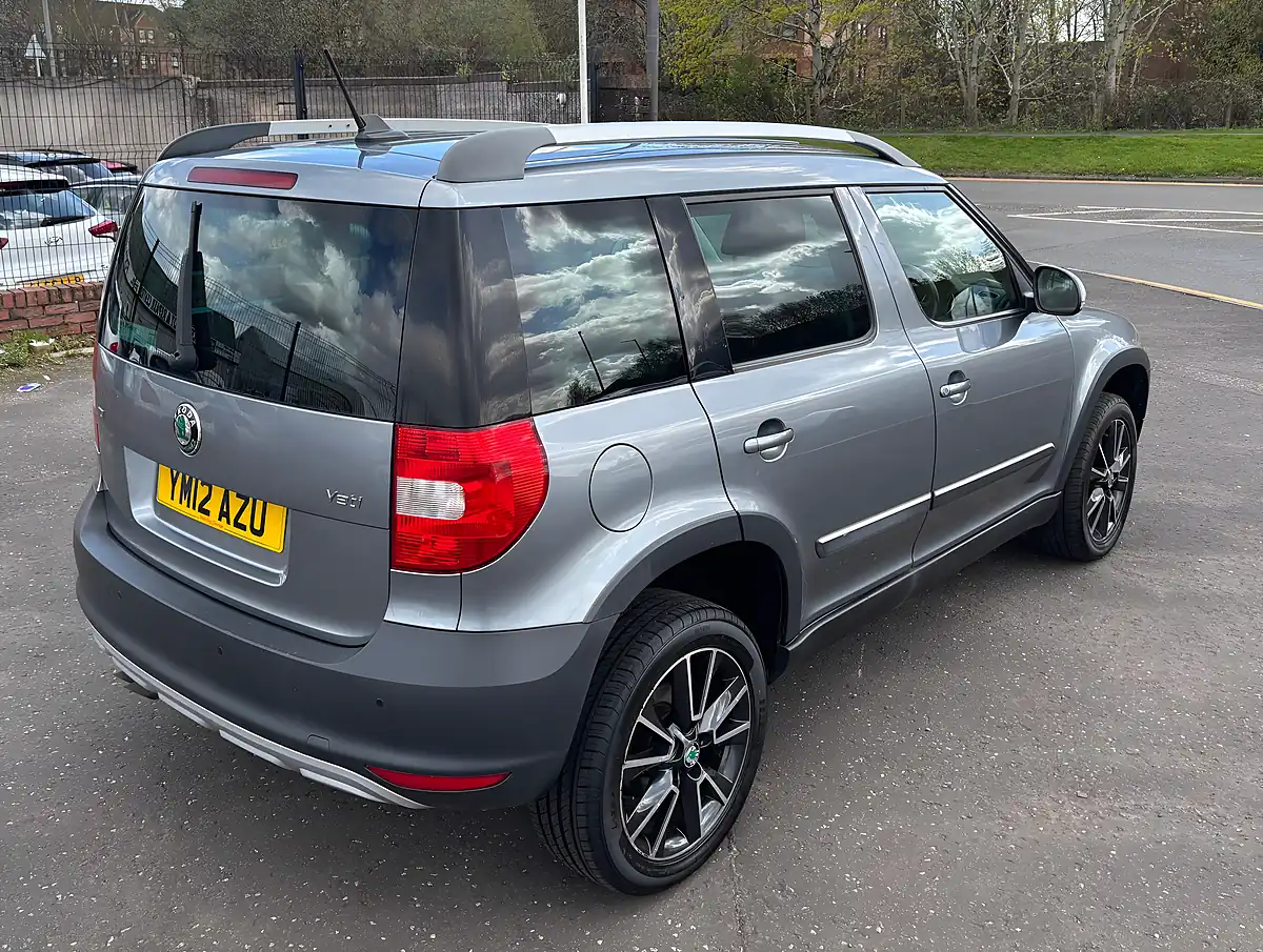Used 2012 Skoda Yeti Urban Grey - Interior and Exterior details 6