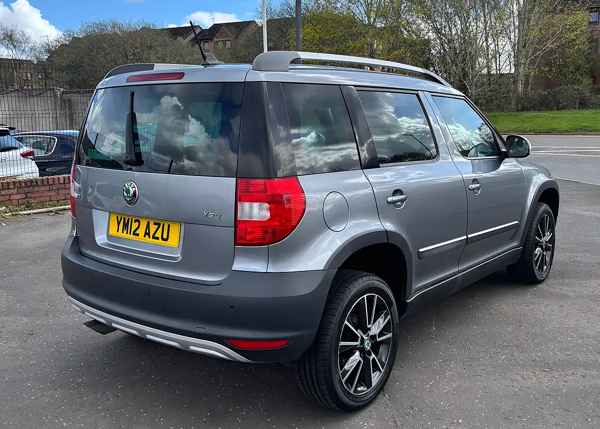 Used 2012 Skoda Yeti Urban Grey - Interior and Exterior details 8