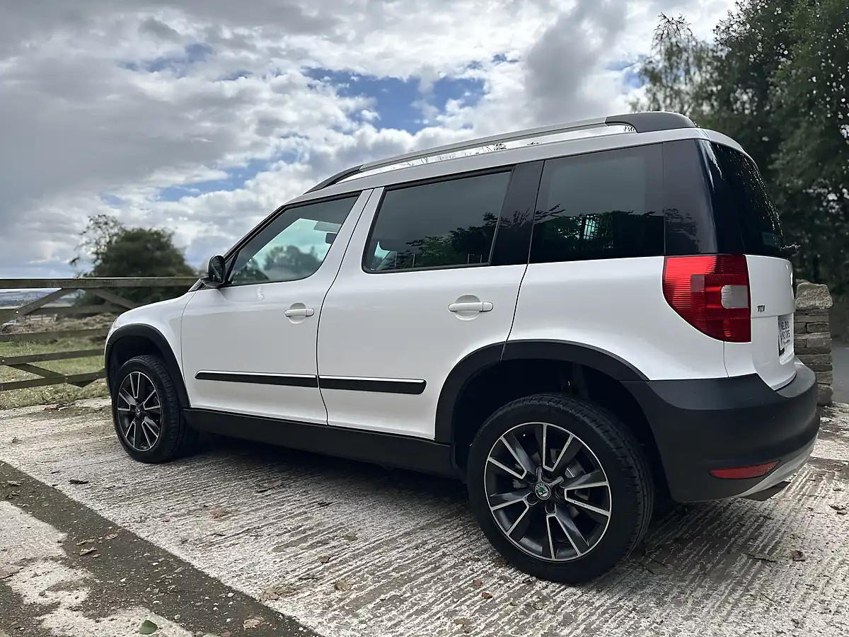 Used 2012 Skoda Yeti Urban White - Interior and Exterior details 16