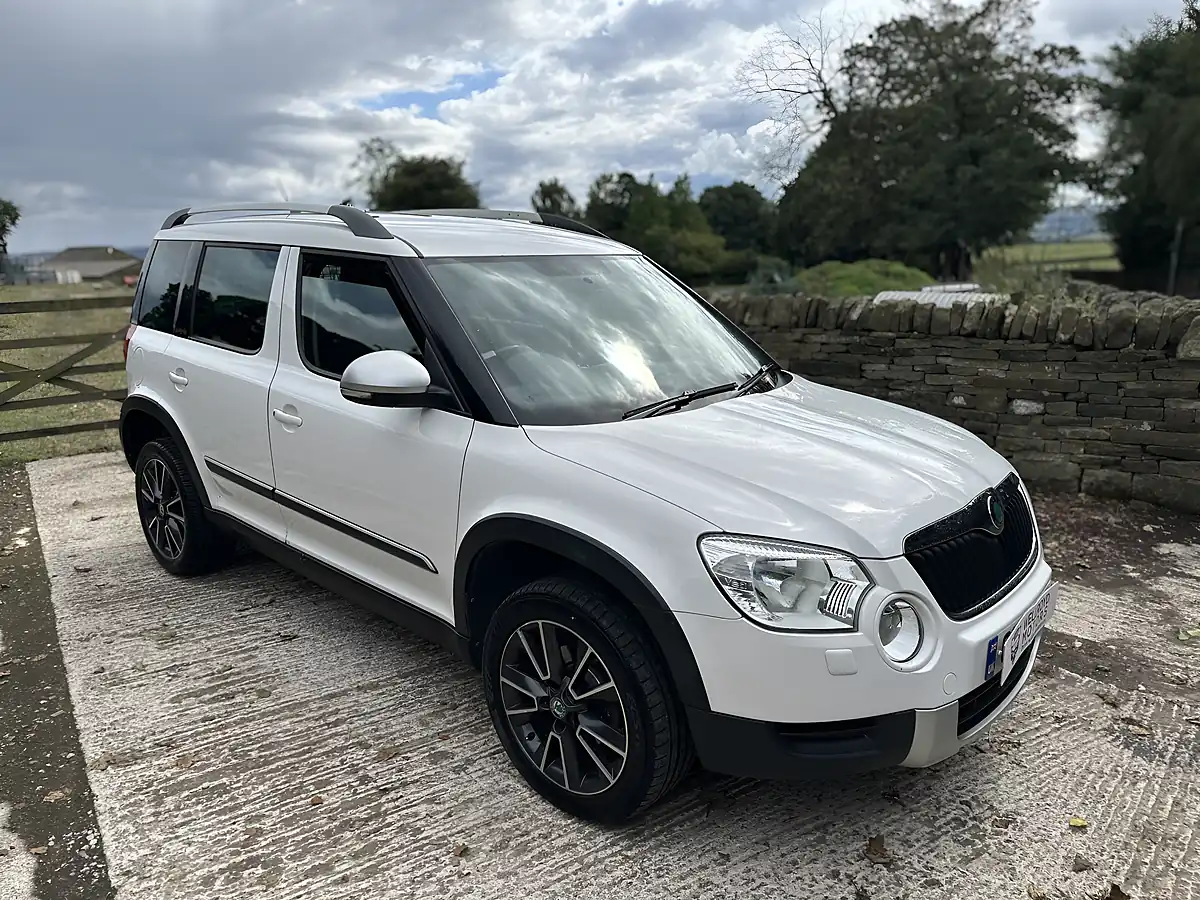 Used 2012 Skoda Yeti Urban White - Interior and Exterior details 4