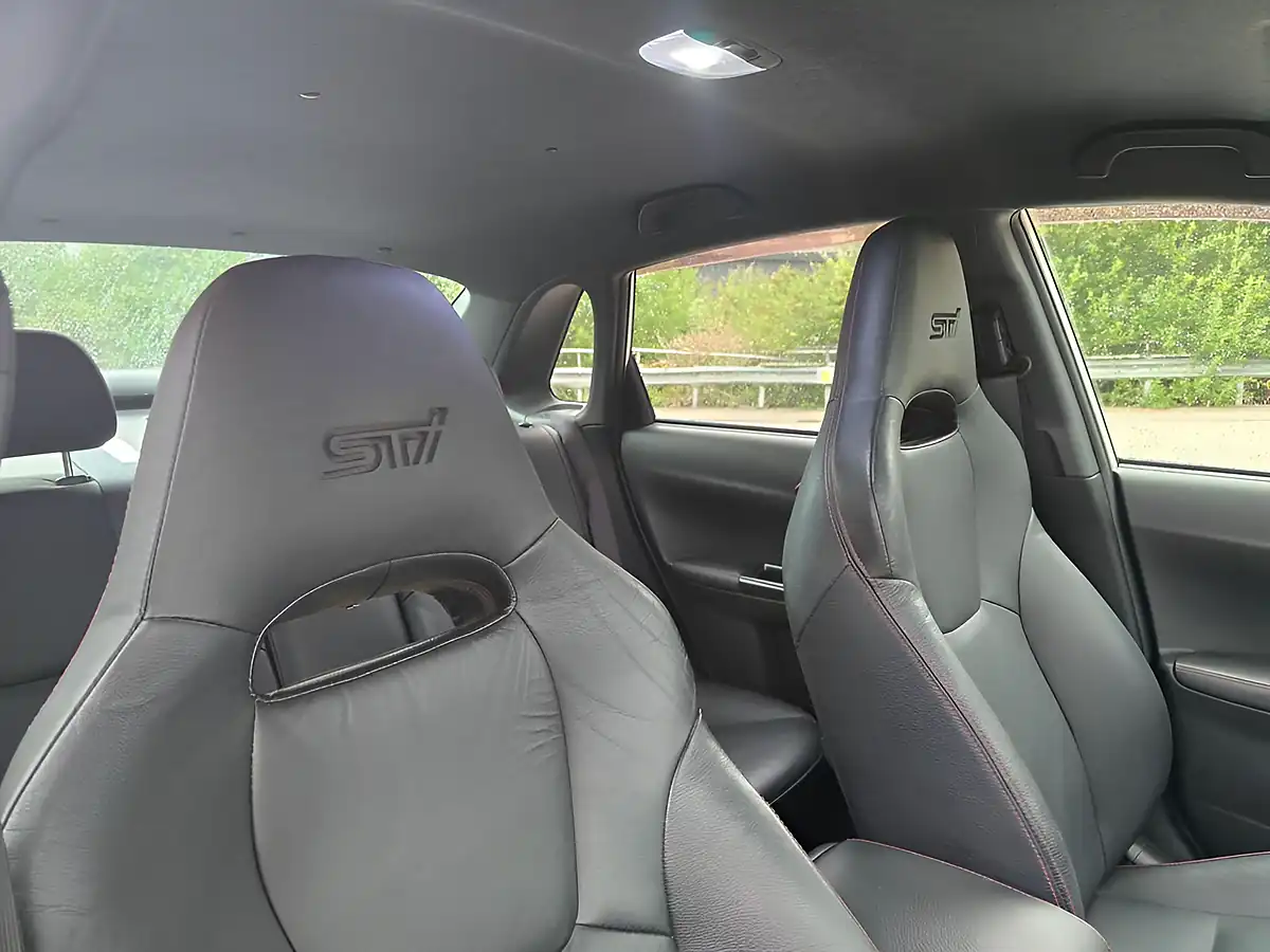 Used 2012 Subaru Impreza Ts White - Interior and Exterior details 15