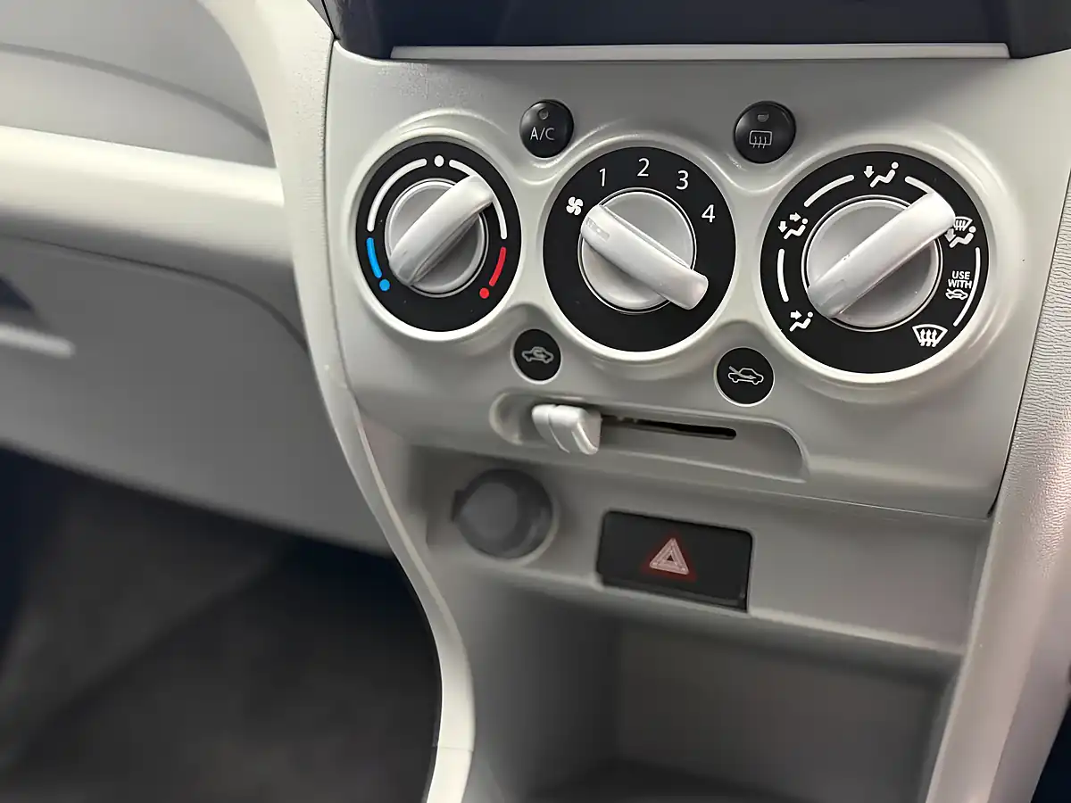 Used 2012 Suzuki Alto SZ3 Brown - Interior and Exterior details 12