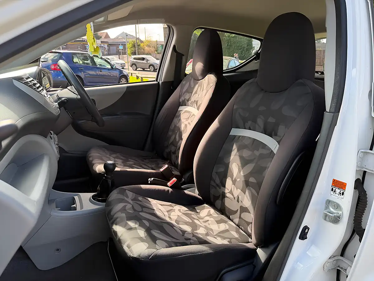 Used 2012 Suzuki Alto SZ3 White - Interior and Exterior details 11