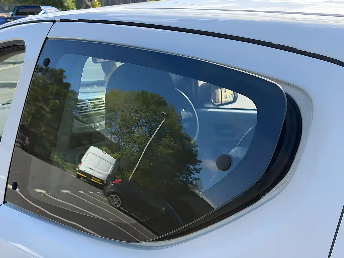 Used 2012 Suzuki Alto SZ3 White - Interior and Exterior details 17