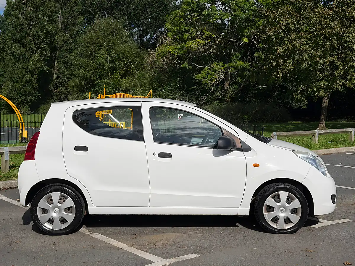 Used 2012 Suzuki Alto SZ3 White - Interior and Exterior details 7
