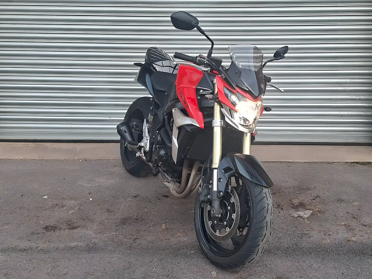 Used 2012 Suzuki Gsr Red - Interior and Exterior details 2