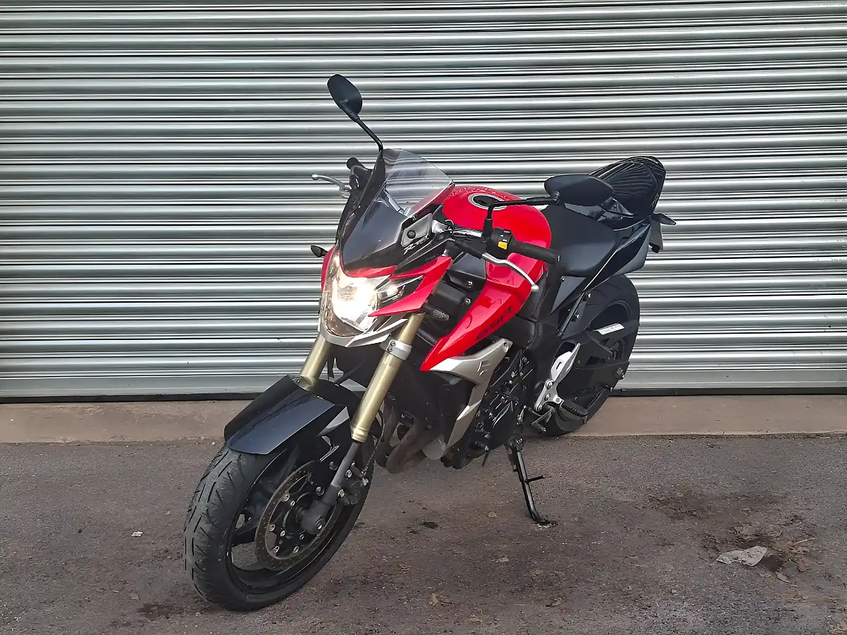 Used 2012 Suzuki Gsr Red - Interior and Exterior details 3