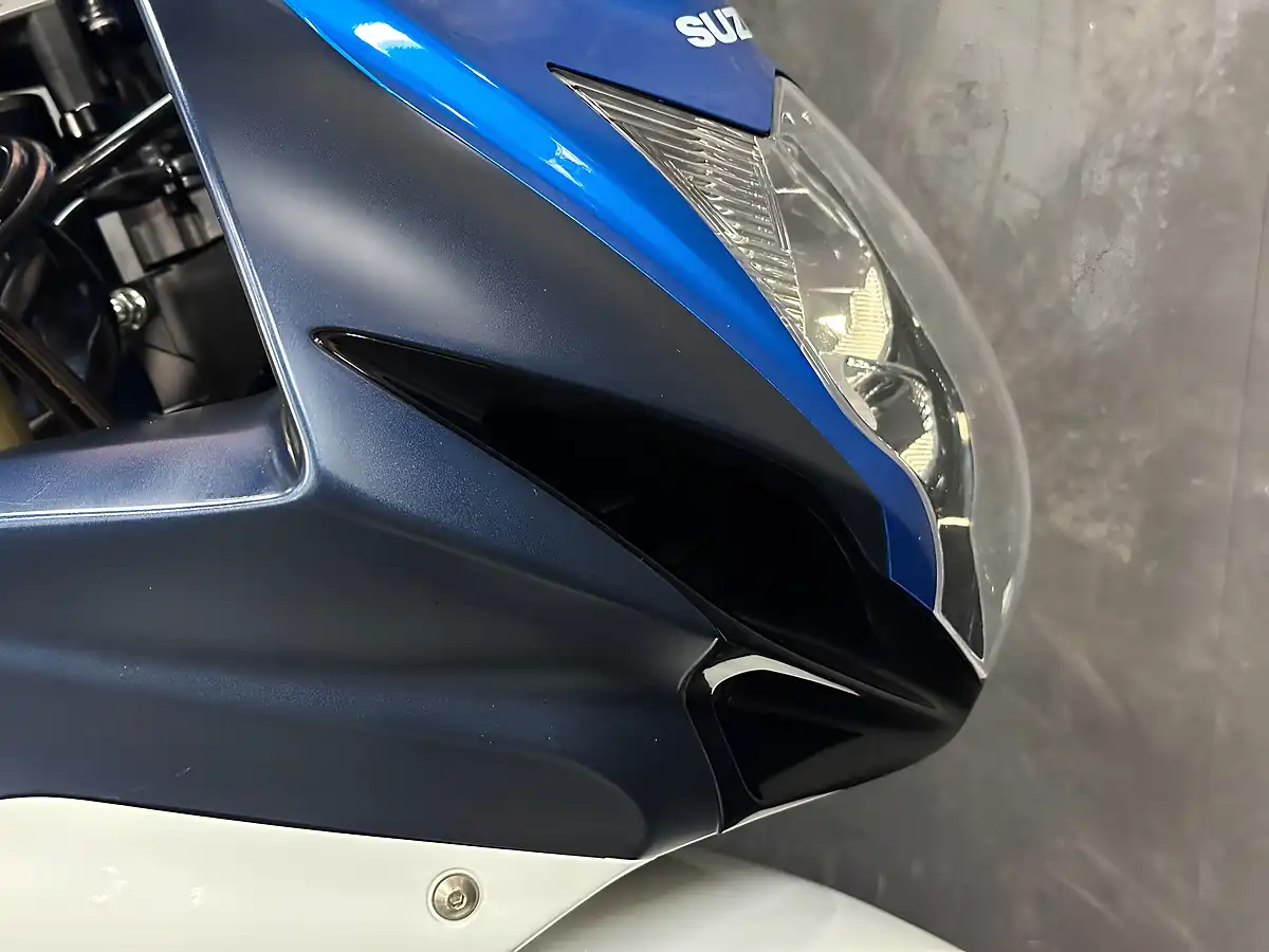Used 2012 Suzuki GSX-R750 Blue - Interior and Exterior details 11