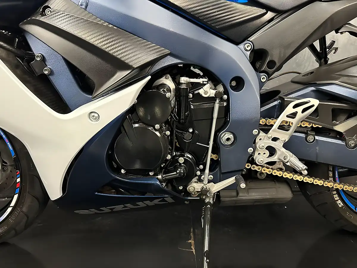 Used 2012 Suzuki GSX-R750 Blue - Interior and Exterior details 18