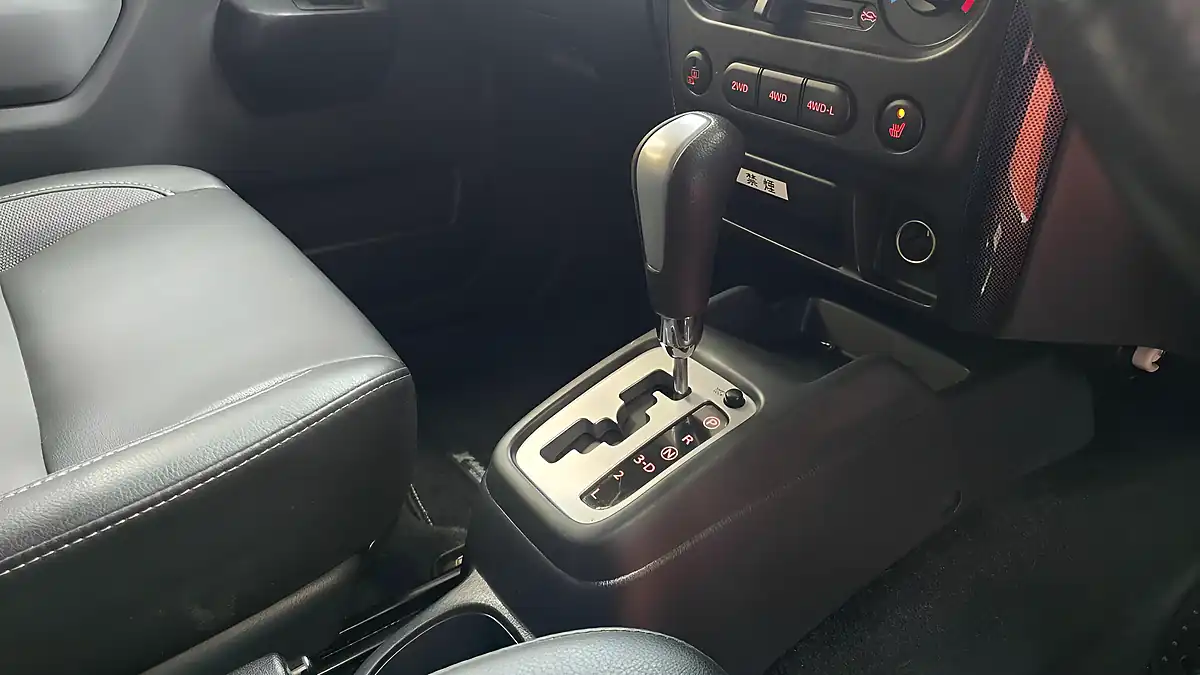 Used 2012 Suzuki Jimny SZ4 Sierra Cross X Adventure White - Interior and Exterior details 5