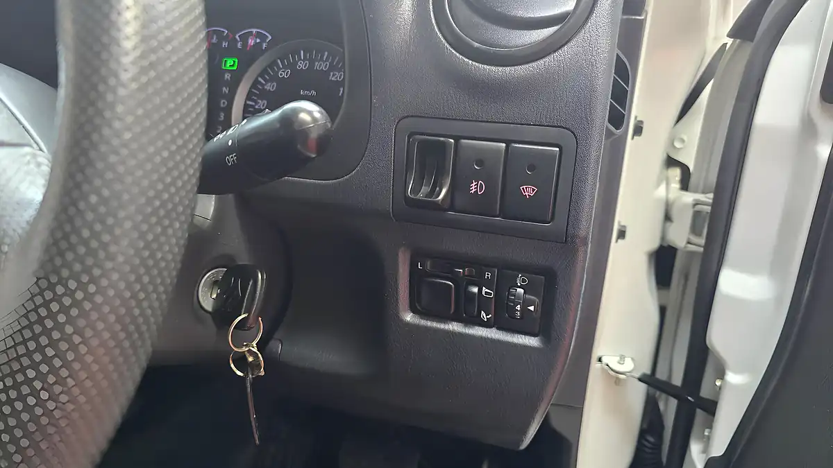 Used 2012 Suzuki Jimny SZ4 Sierra Cross X Adventure White - Interior and Exterior details 6