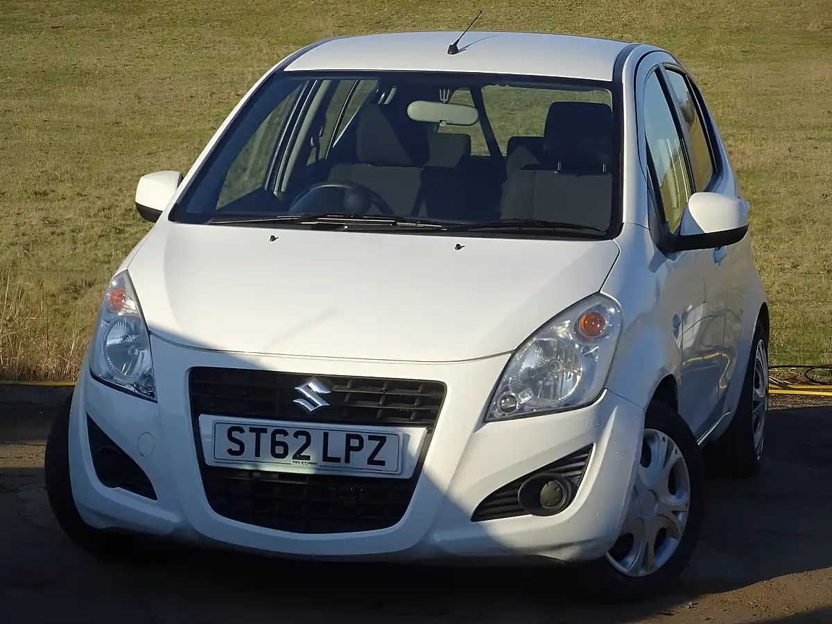 Used 2012 Suzuki Splash SZ2 White - Interior and Exterior details 3