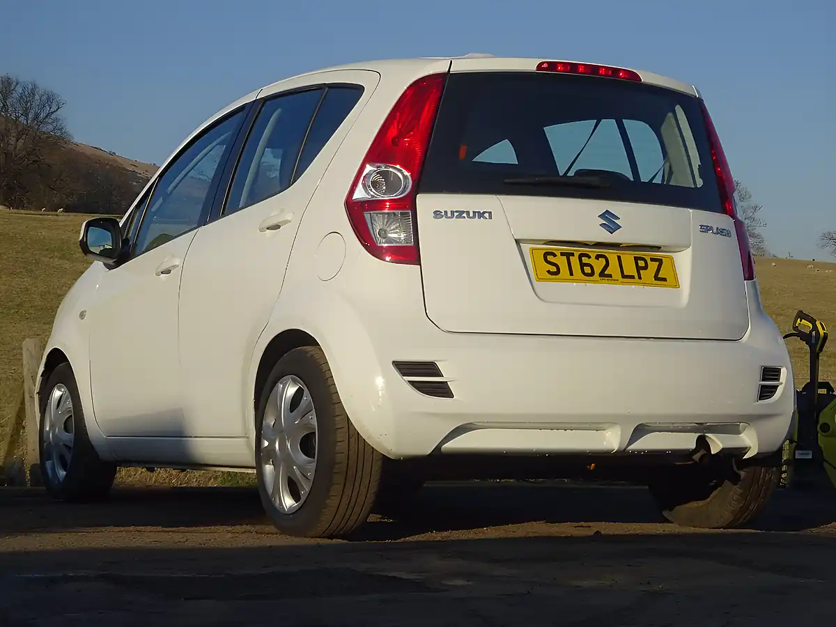 Used 2012 Suzuki Splash SZ2 White - Interior and Exterior details 5