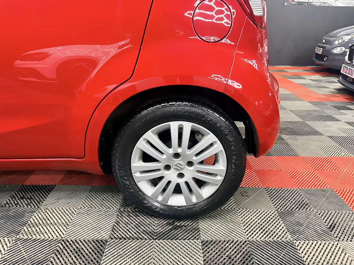 Used 2012 Suzuki Splash SZ4 Red - Interior and Exterior details 14