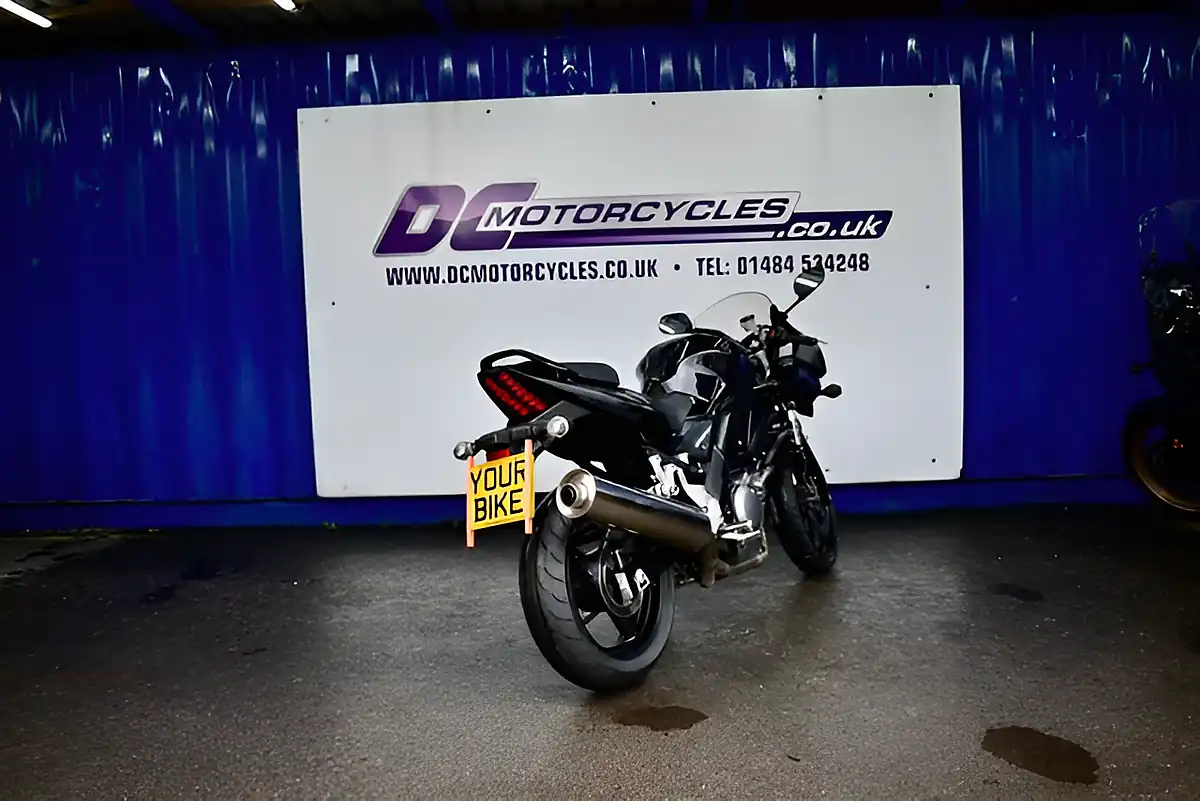 Used 2012 Suzuki SV650S Super Sports Black - Interior and Exterior details 11