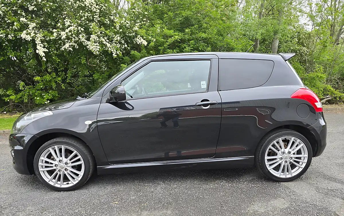 Used 2012 Suzuki Swift Sport Black - Interior and Exterior details 10