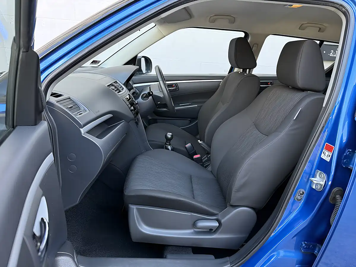 Used 2012 Suzuki Swift SZ3 Blue - Interior and Exterior details 13