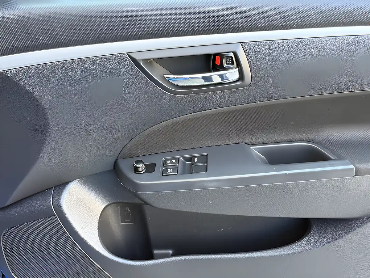 Used 2012 Suzuki Swift SZ3 Blue - Interior and Exterior details 16