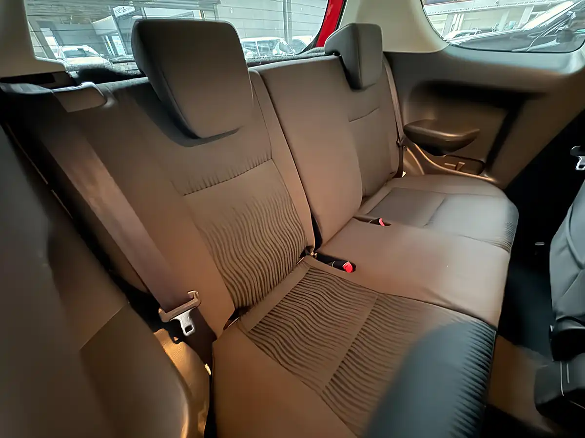Used 2012 Suzuki Swift SZ3 Red - Interior and Exterior details 10