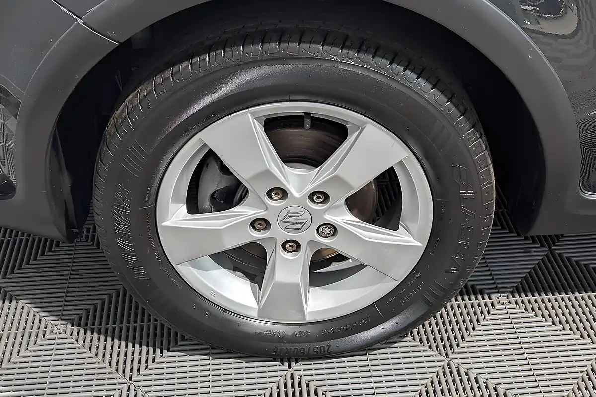 Used 2012 Suzuki SX4 SZ5 Black - Interior and Exterior details 10