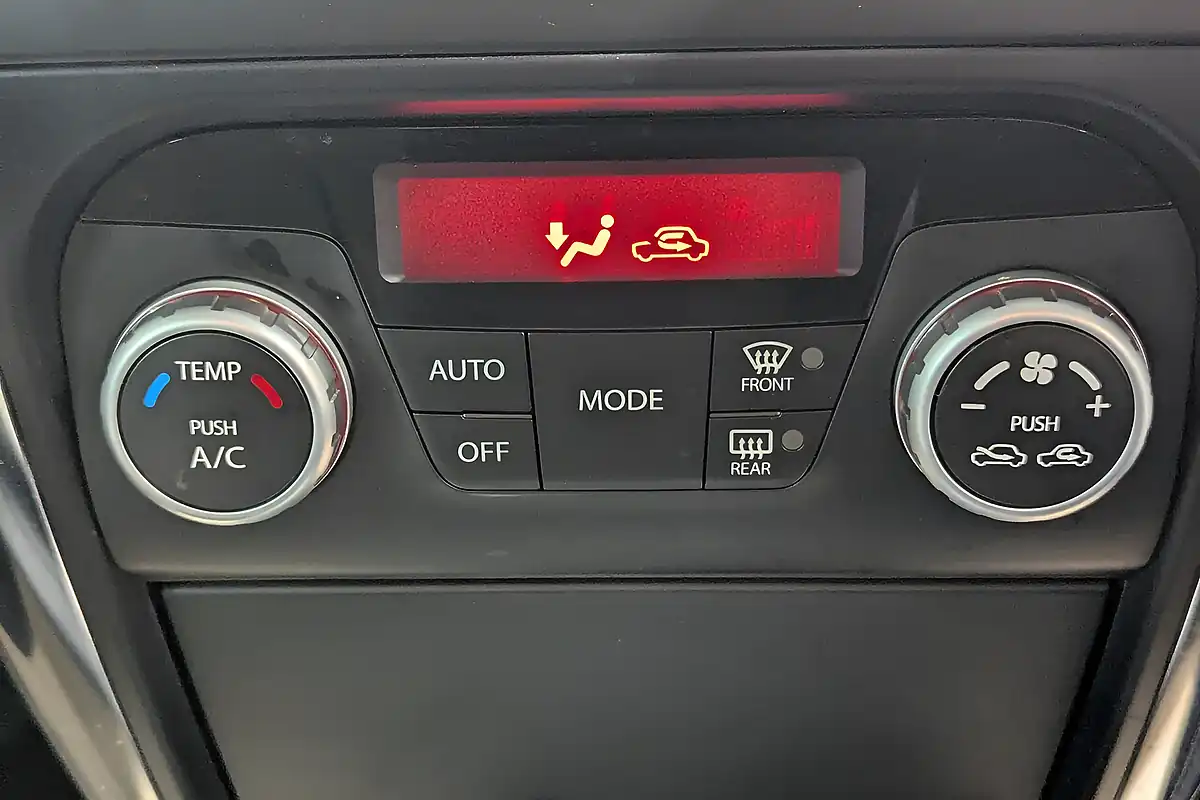 Used 2012 Suzuki SX4 SZ5 Black - Interior and Exterior details 17