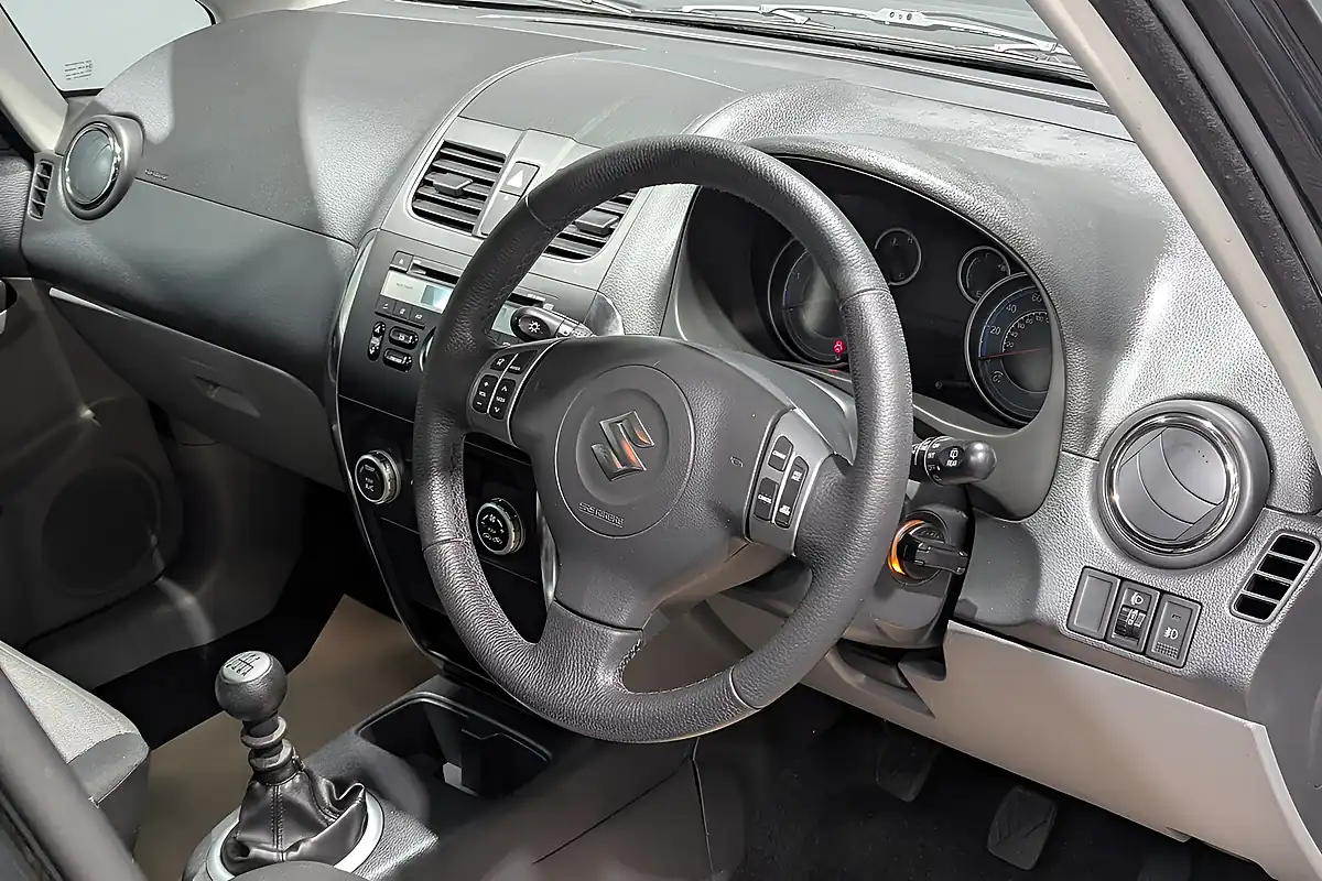 Used 2012 Suzuki SX4 SZ5 Black - Interior and Exterior details 2