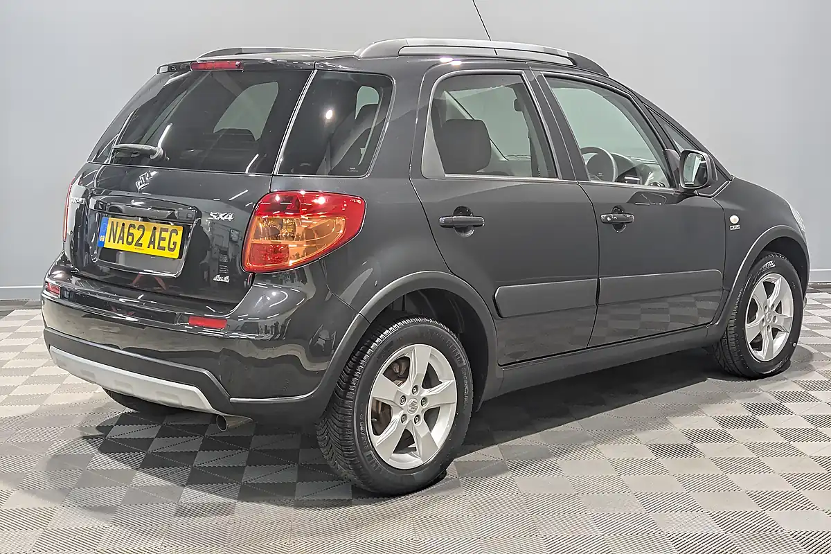 Used 2012 Suzuki SX4 SZ5 Black - Interior and Exterior details 7