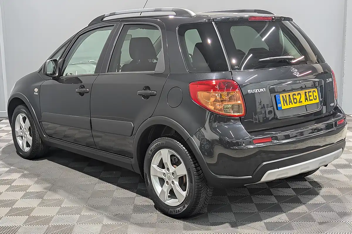Used 2012 Suzuki SX4 SZ5 Black - Interior and Exterior details 9