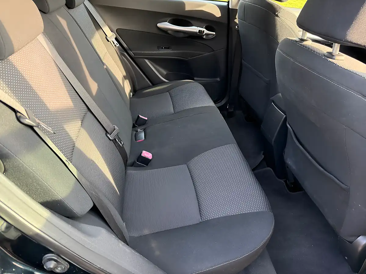 Used 2012 Toyota Auris Colour Collection Grey - Interior and Exterior details 17