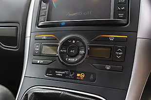 Used 2012 Toyota Auris Colour Collection White - Interior and Exterior details 10