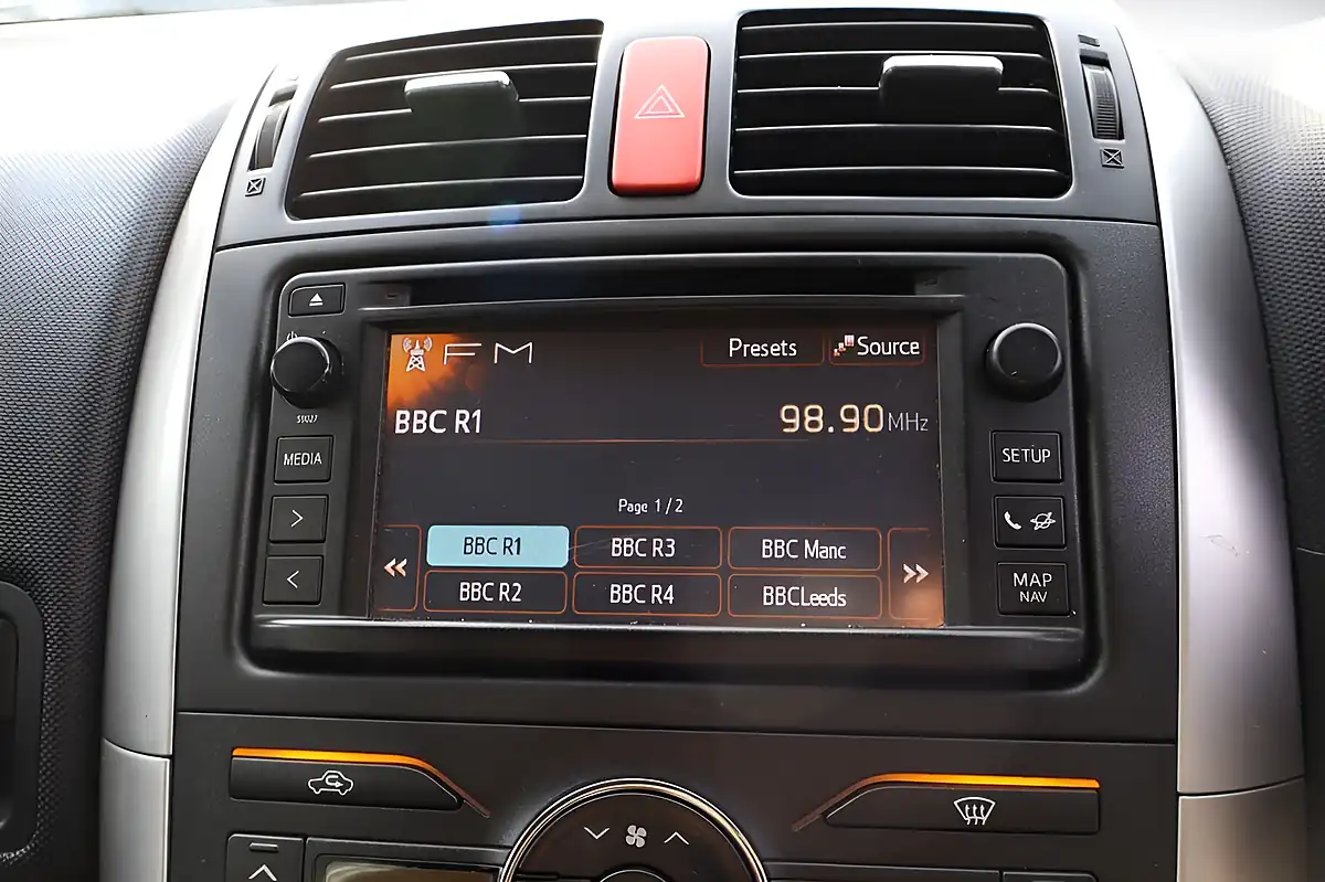 Used 2012 Toyota Auris Colour Collection White - Interior and Exterior details 13