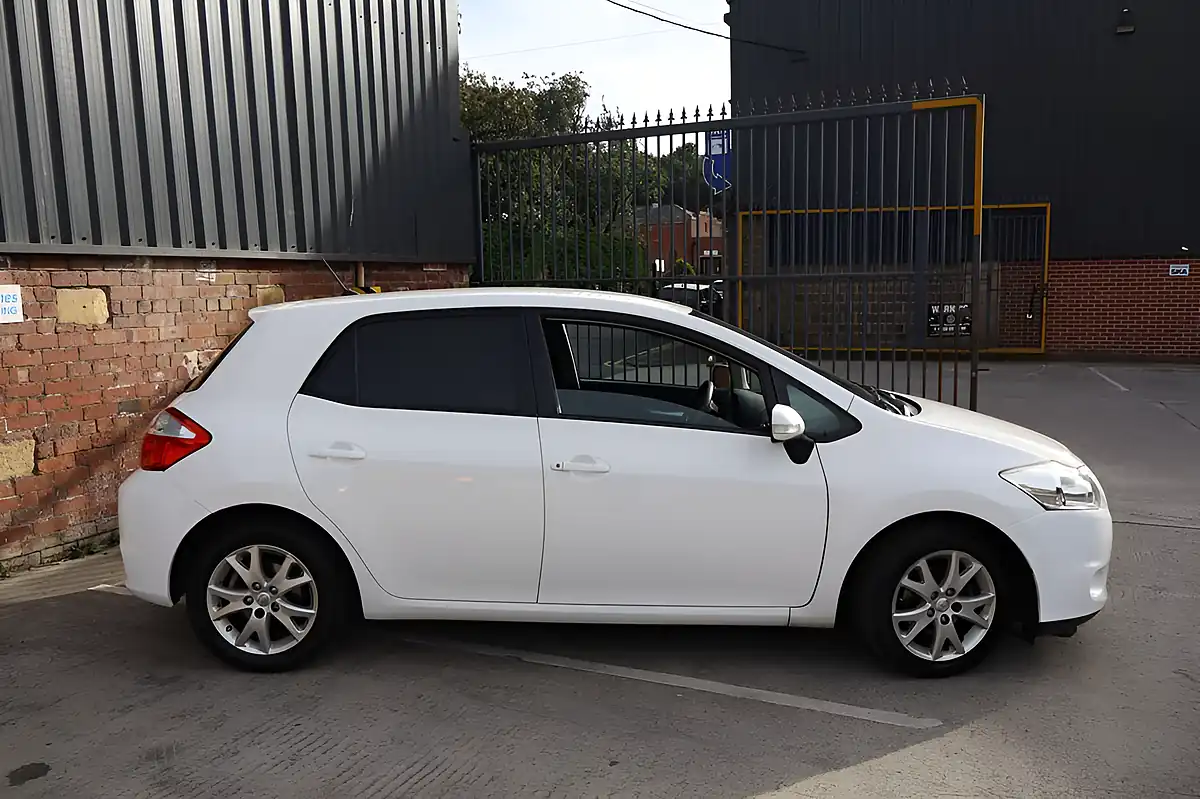 Used 2012 Toyota Auris Colour Collection White - Interior and Exterior details 2