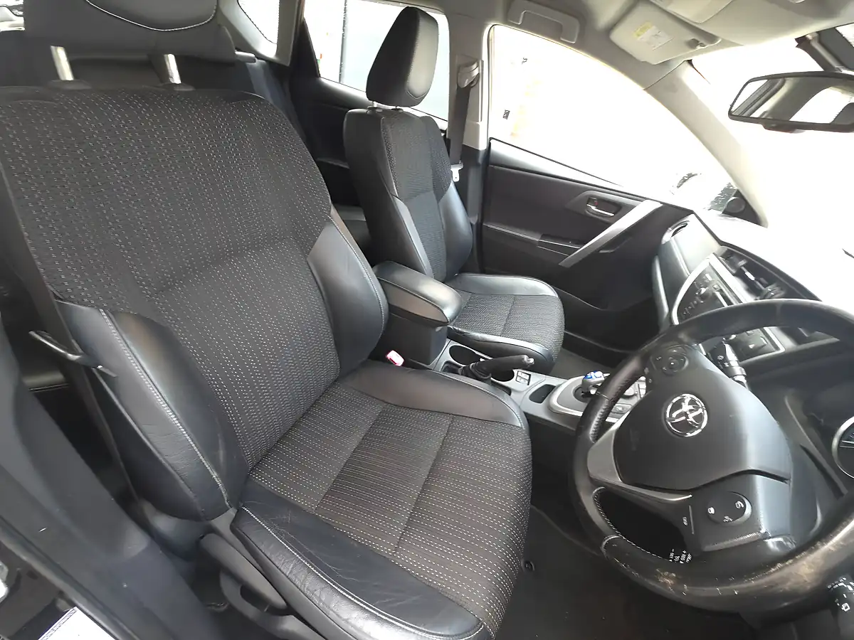 Used 2012 Toyota Auris Excel Black - Interior and Exterior details 10