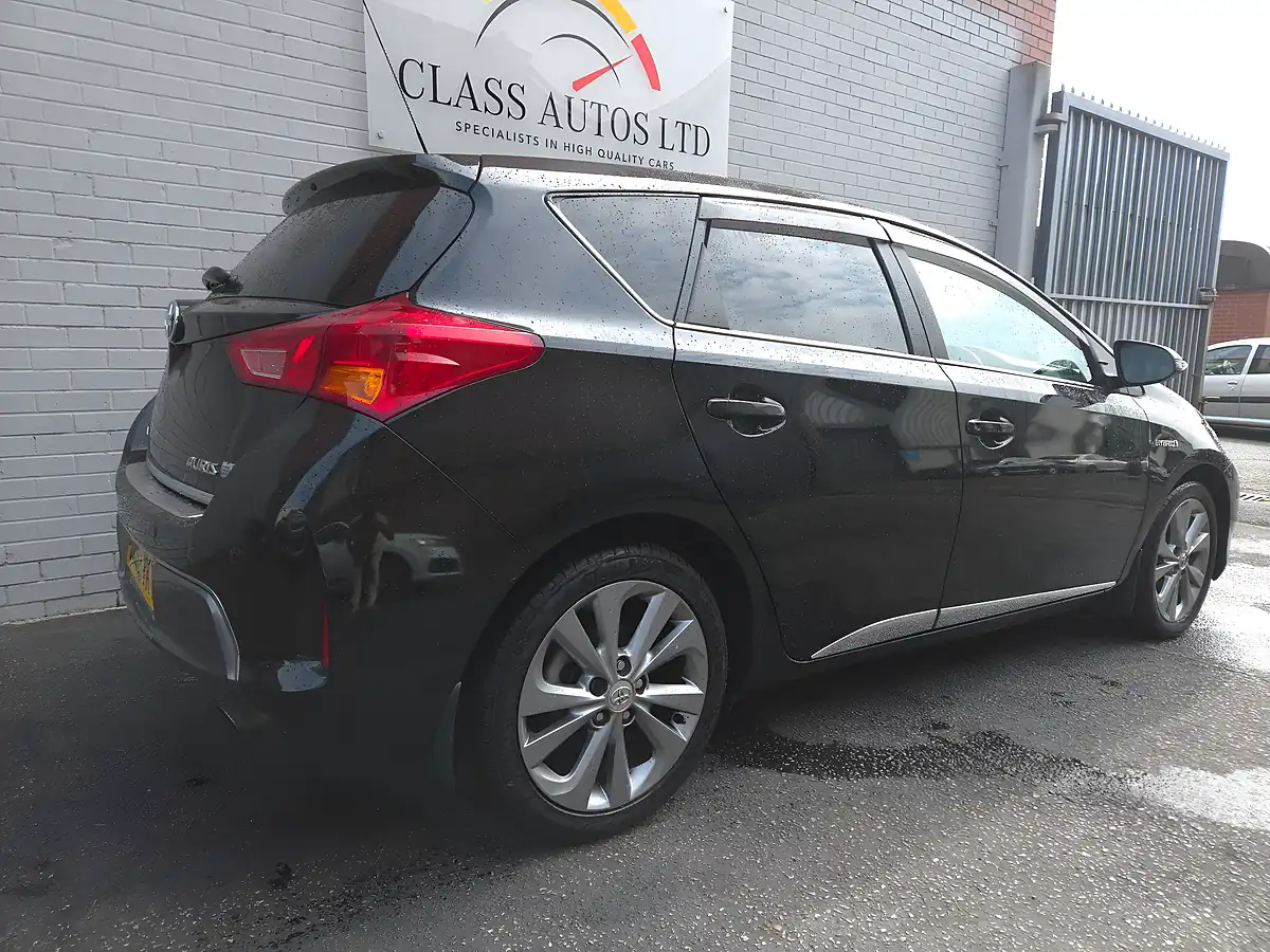 Used 2012 Toyota Auris Excel Black - Interior and Exterior details 9