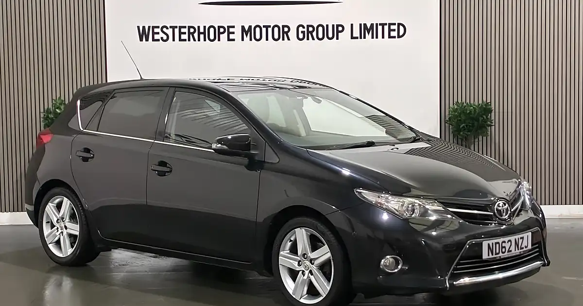 Used 2012 Toyota Auris Excel Black - Front View