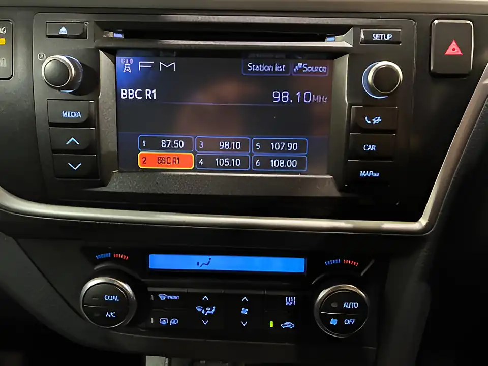 Used 2012 Toyota Auris Excel Black - Interior and Exterior details 16