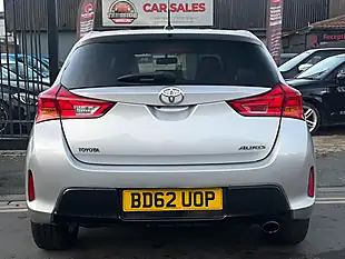 Used 2012 Toyota Auris Sport Silver - Interior and Exterior details 8