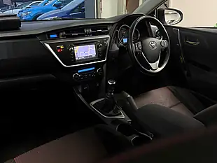 Used 2012 Toyota Auris Sport Silver - Interior and Exterior details 9