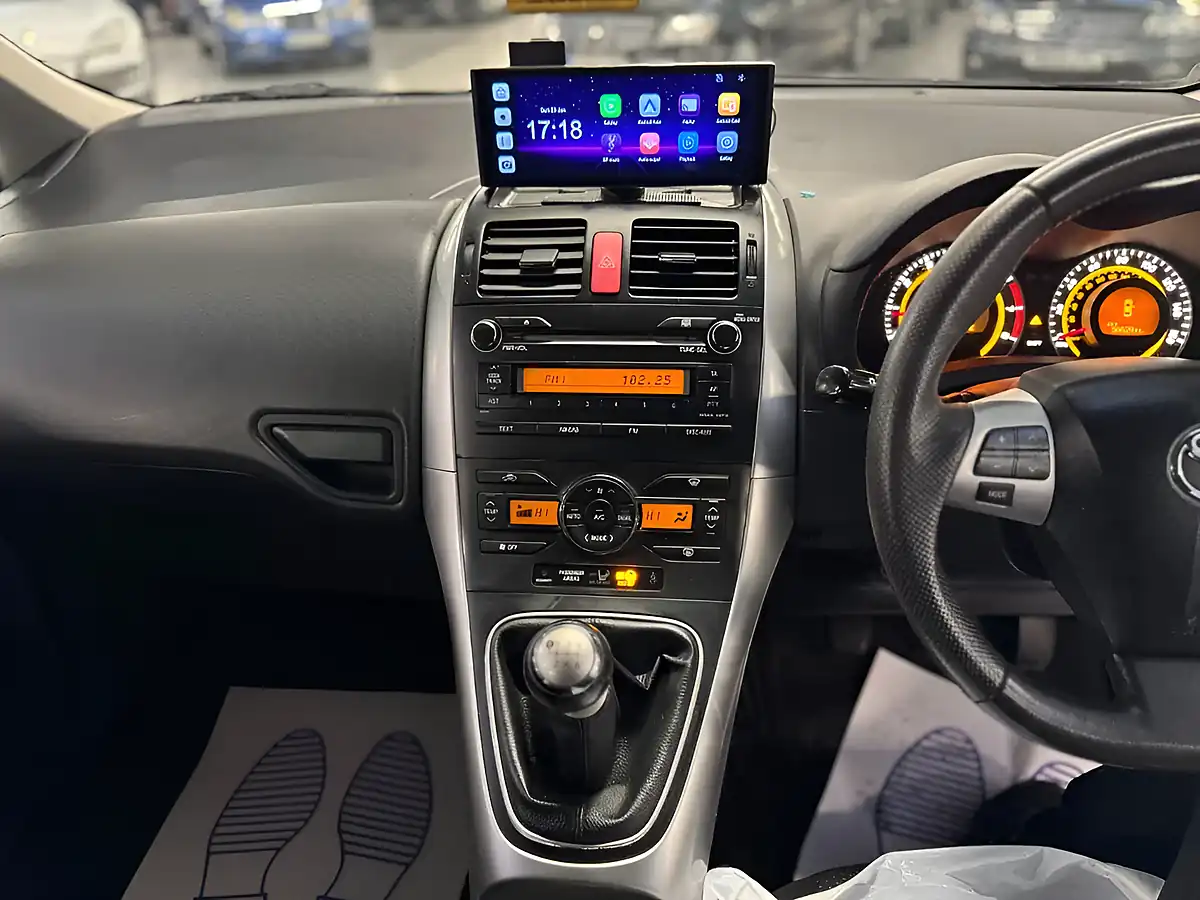 Used 2012 Toyota Auris Tr Blue - Interior and Exterior details 12