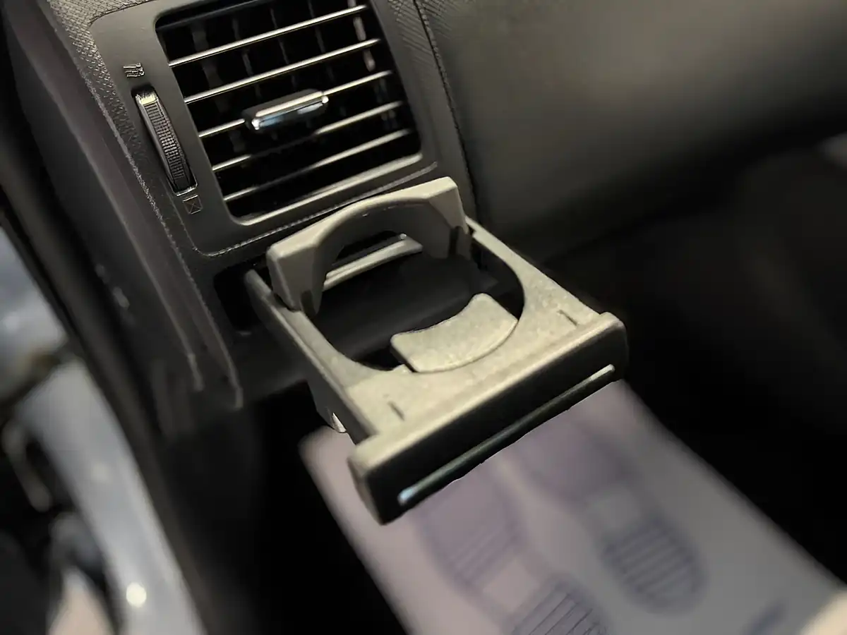 Used 2012 Toyota Auris Tr Blue - Interior and Exterior details 16