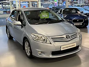 Used 2012 Toyota Auris Tr Blue - Interior and Exterior details 5