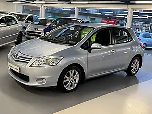 Used 2012 Toyota Auris Tr Blue - Interior and Exterior details 9