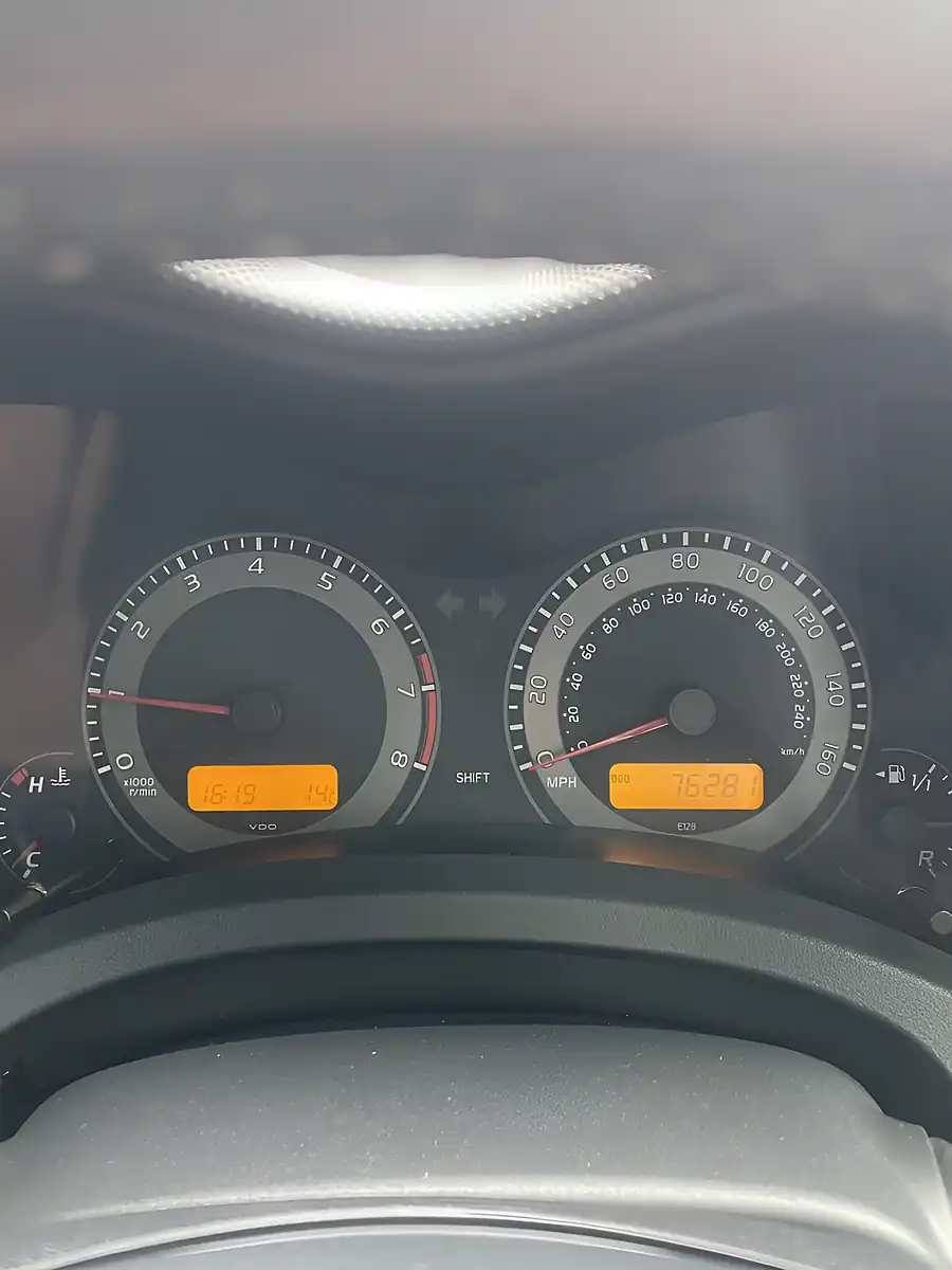 Used 2012 Toyota Auris Tr Grey - Interior and Exterior details 12