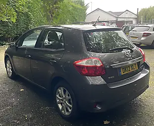 Used 2012 Toyota Auris Tr Grey - Interior and Exterior details 4
