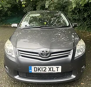 Used 2012 Toyota Auris Tr Grey - Interior and Exterior details 5