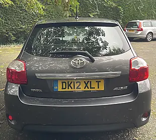 Used 2012 Toyota Auris Tr Grey - Interior and Exterior details 6