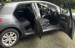 Used 2012 Toyota Auris Tr Grey - Interior and Exterior details 7