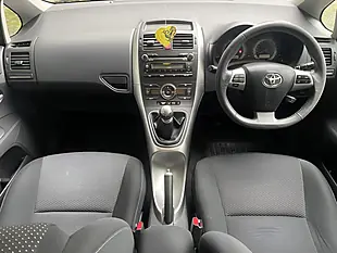 Used 2012 Toyota Auris Tr Grey - Interior and Exterior details 9