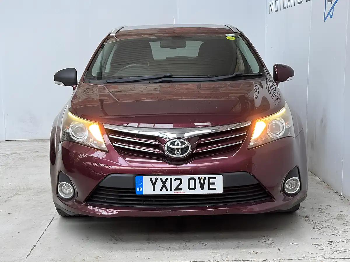 Used 2012 Toyota Avensis Tr Tourer Tuscan Red - Interior and Exterior details 2